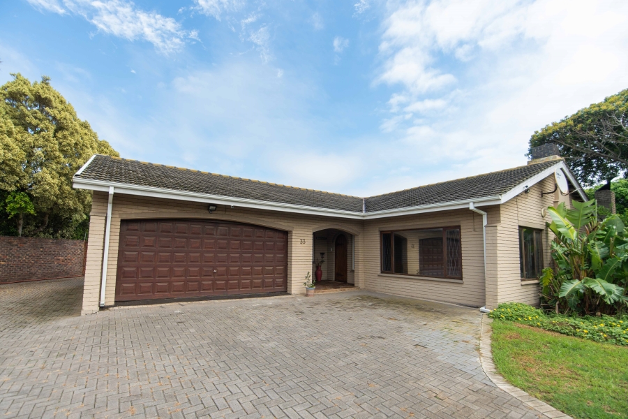 4 Bedroom Property for Sale in Bluewater Bay Eastern Cape